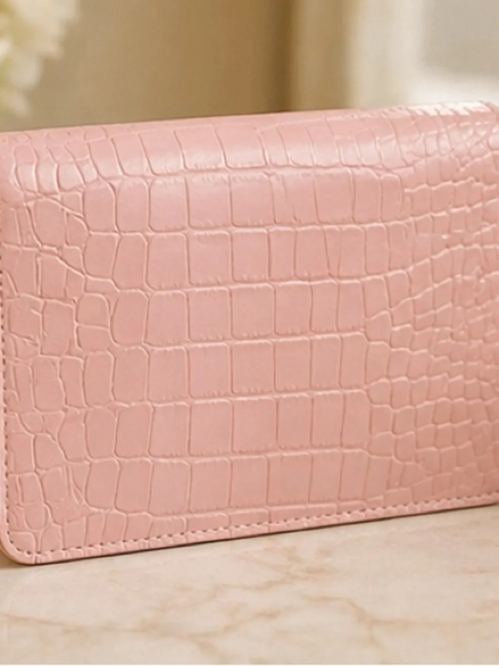 Elegant Pink Crocodile Pattern Clutch